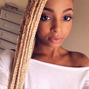 Meet your Posher, Dasia